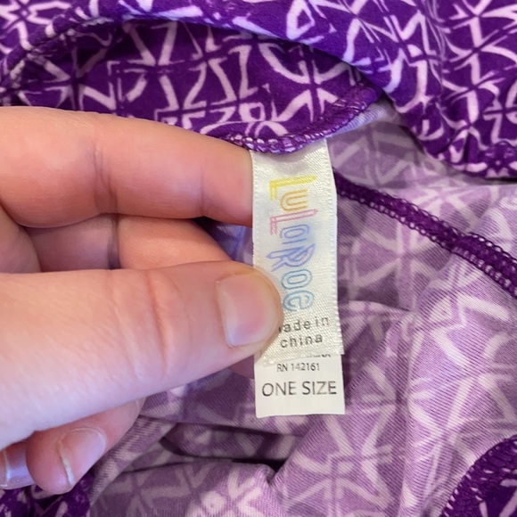 OS LuLaRoe Leggings AA22 4984 - Picture 3 of 4